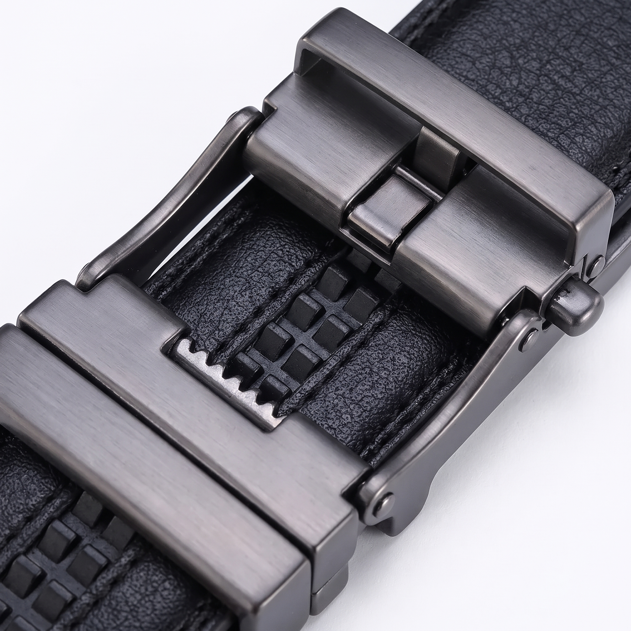 The Camden Strap automatic ratchet buckle detail