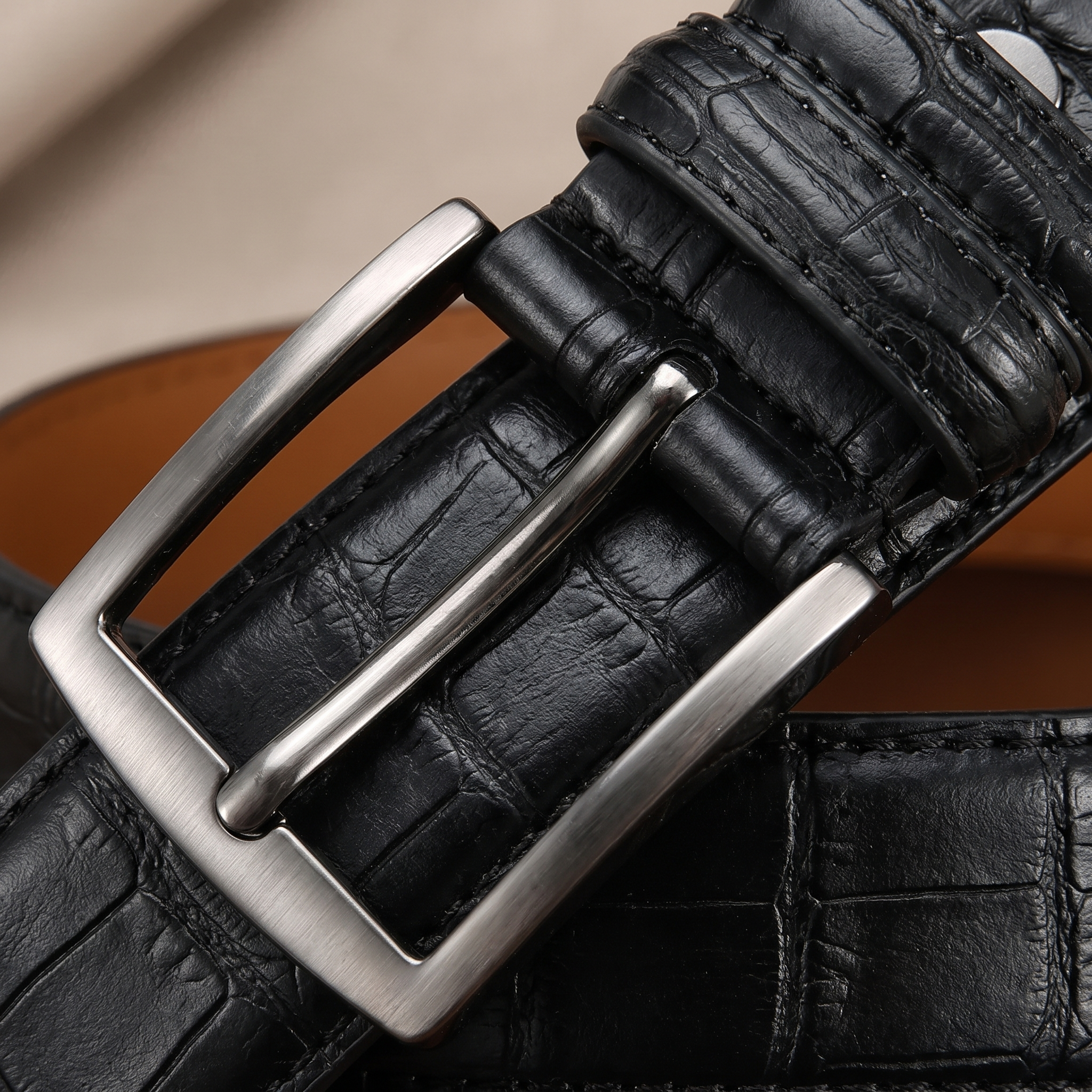 The Kensington Strap pin buckle detail